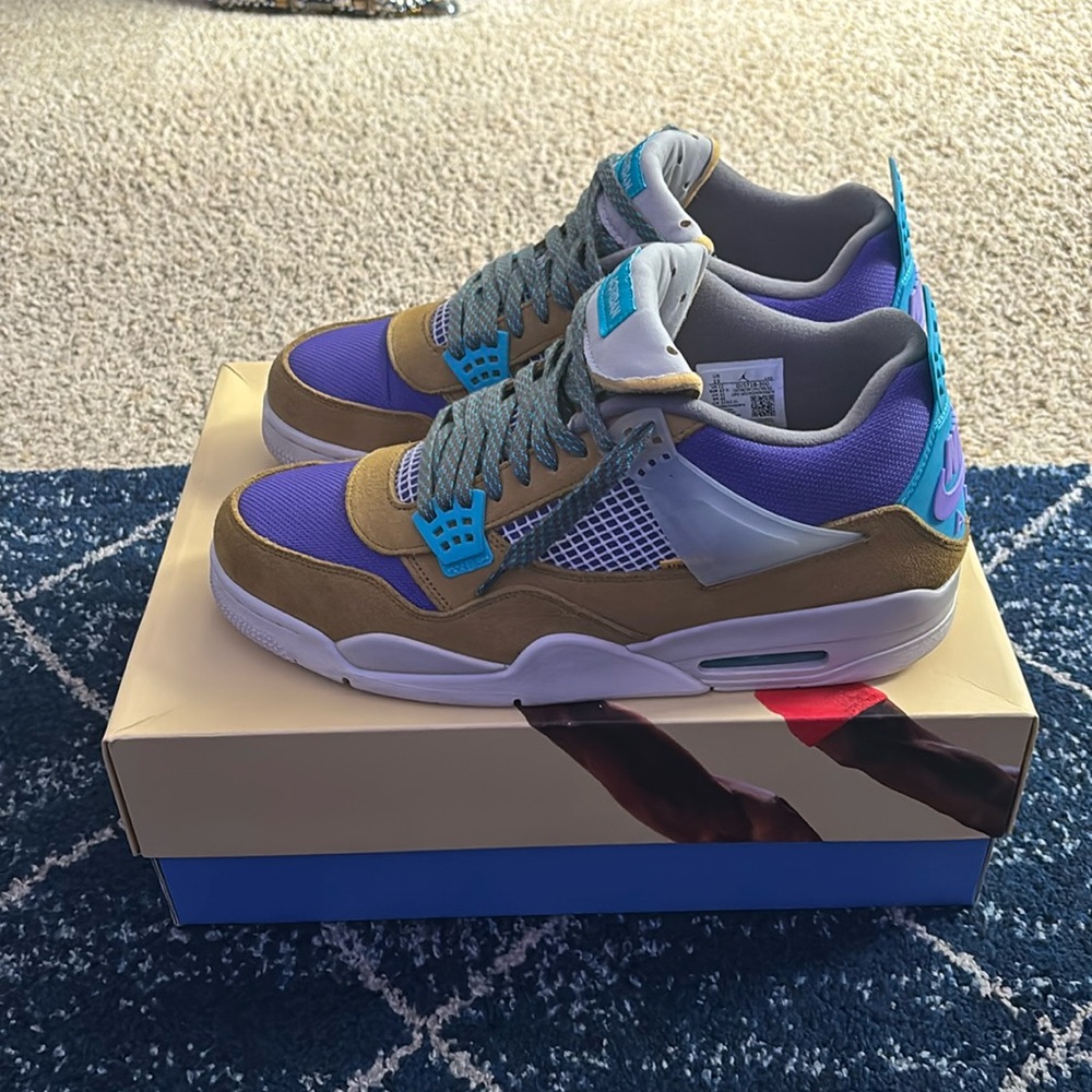 Jordan 4 Union “Dessert Moss”